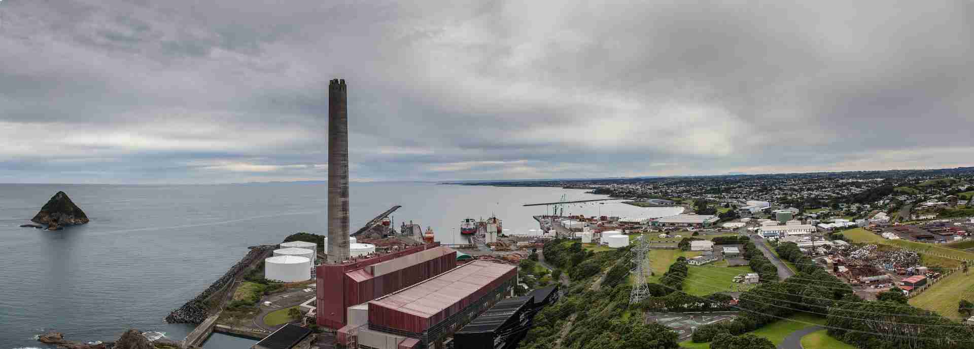 Panoramic view of New Plymouth from Paritutu showing the gas-fired power station and Port Taranaki