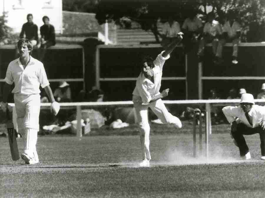 Richard Hadlee bowling to Ian Botham at the Basin Reserve, Wellington, February 1978